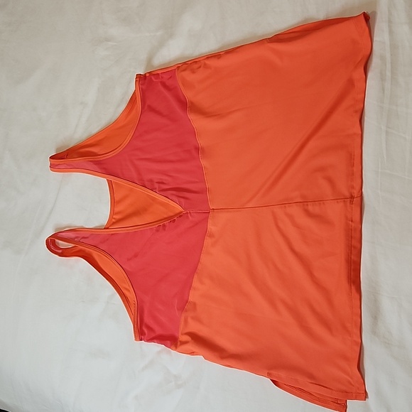 Under Armour Tank - Picture 2 of 3